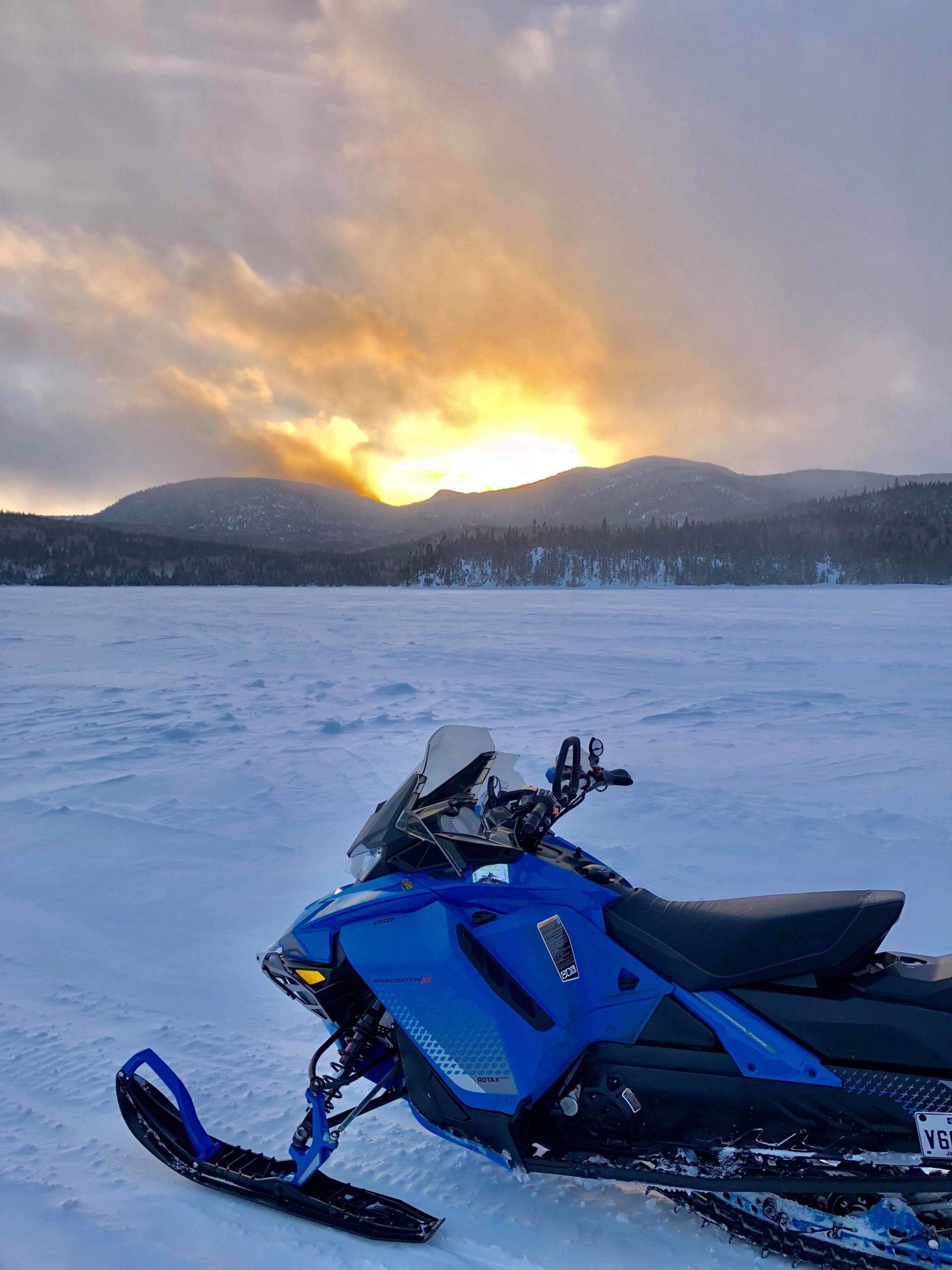 2 days snowmobile package Backcountry in the Laurentian reserve