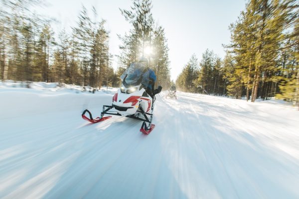 2 hours electric snowmobile ride from La Malbaie Fairmont Le Manoir Richelieu (Charlevoix)
